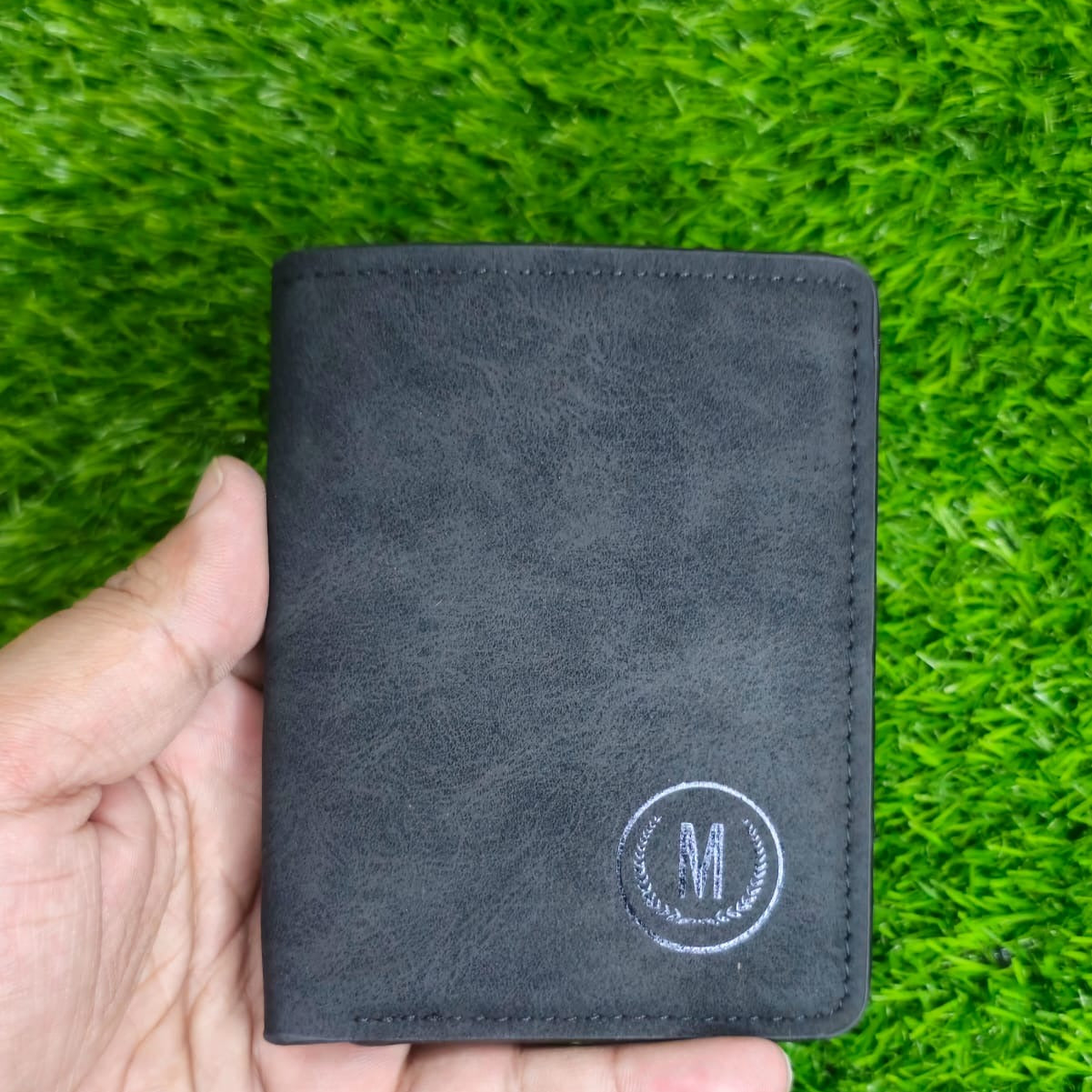 GU II Male Short Thin Man Wallet Providing Stylish Design Comfortable Use Durable Quality - Black